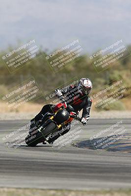 media/Oct-13-2025-Moto Forza (Mon) [[a66d839500]]/3-B Group/Session 3 Turn 2/